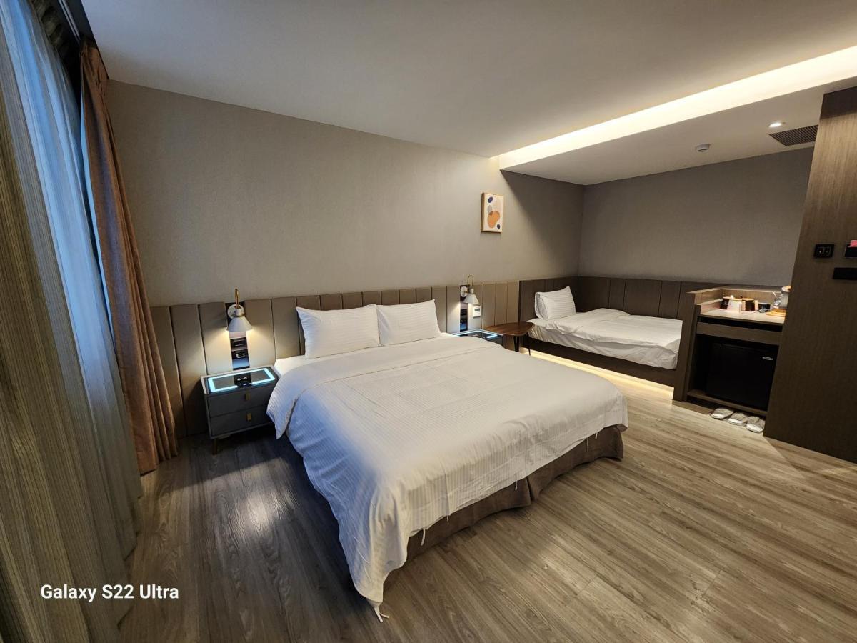 Hualien Pink Corner Hotel Exterior photo